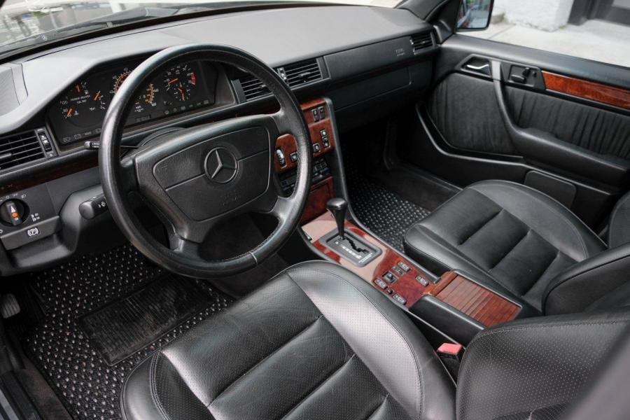 Торпедо Mercedes-Benz 500 E (W124) 1992 года  (фото 47 из 69)